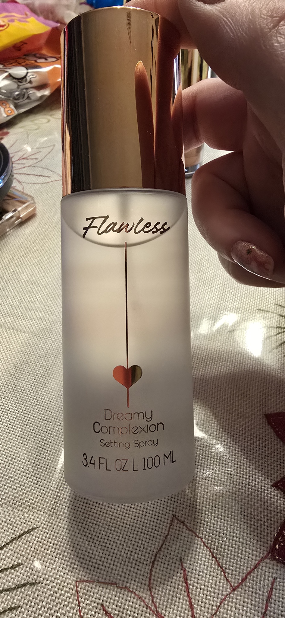 Amora Flawless Dreamy Complexion Setting Spray