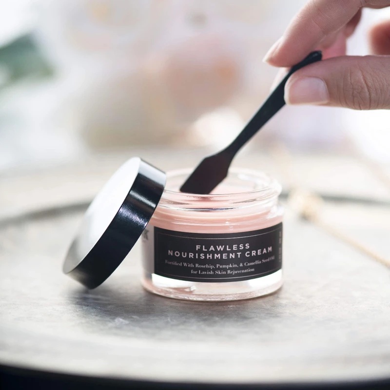 Averr Aglow Flawless Nourishment Cream