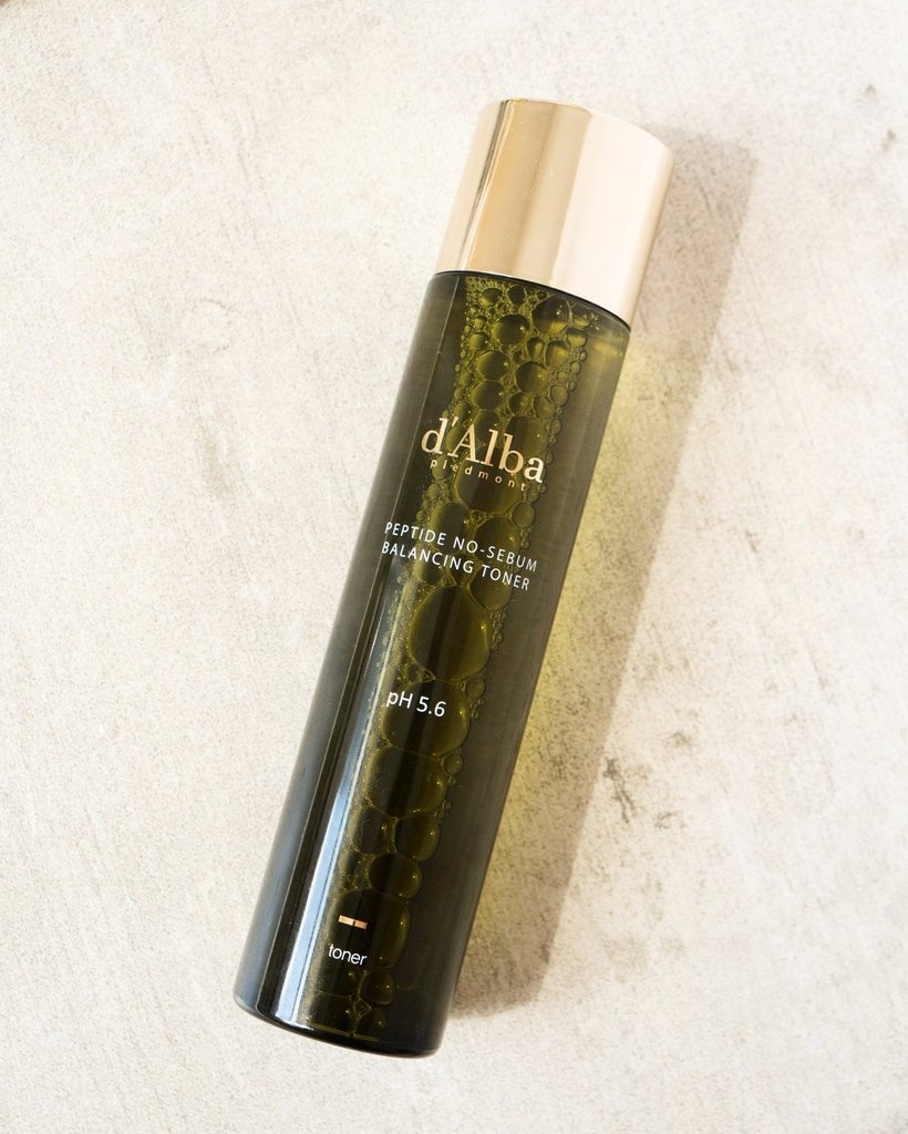 D'ALBA PIEDMONT Peptide No-Sebum Balancing Toner