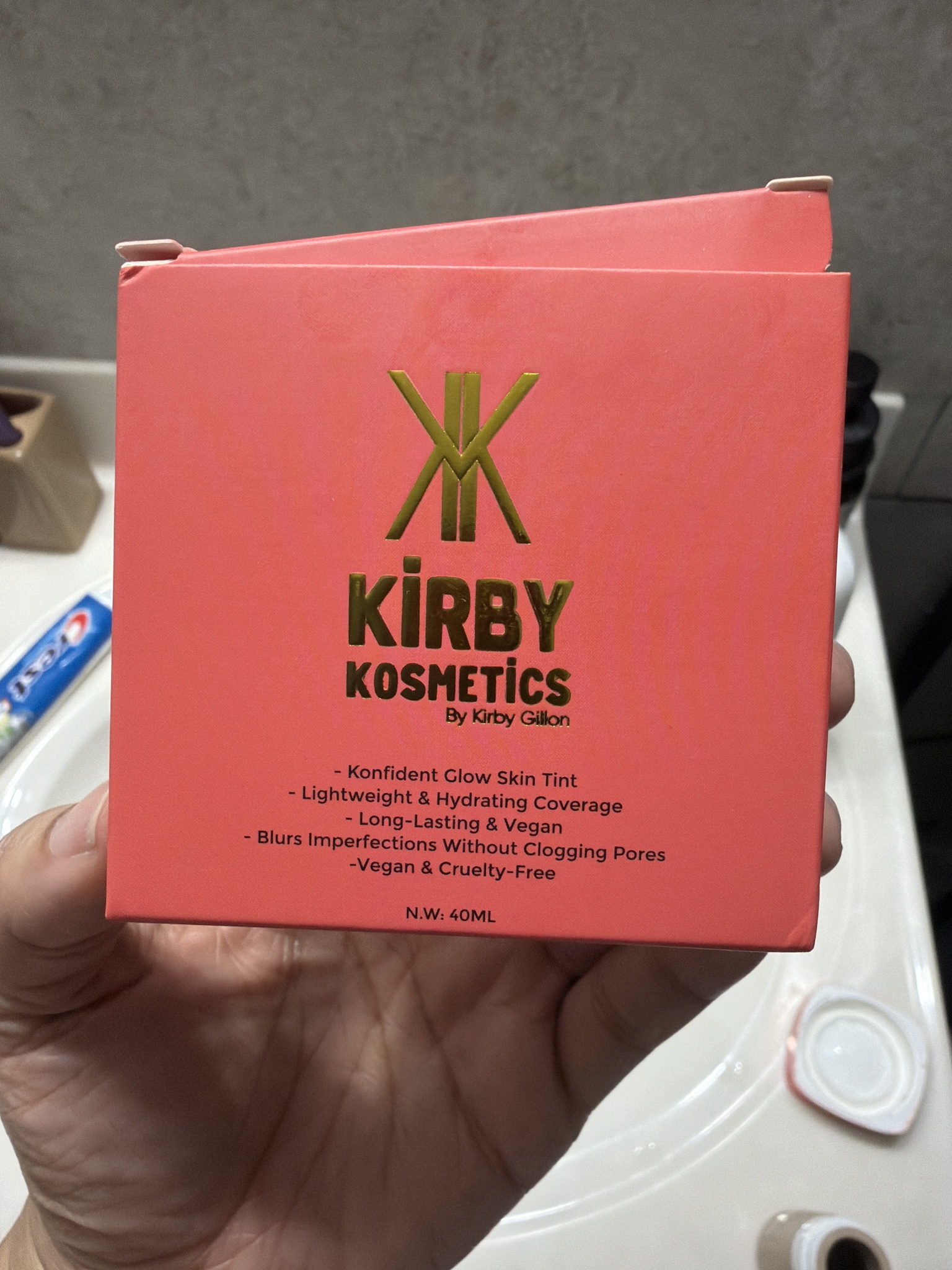 Kirby kosmetics Mordant Glow Skin Tint